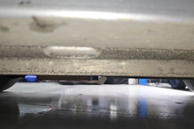 Used Roewe RX5 2019 20T Two-Wheel Drive Automatic Ali Smart Connectivity Platinum Edition Left Side Sill