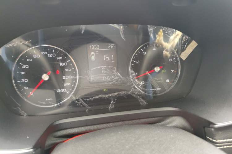 Used Roewe RX5 2019 20T Two-Wheel Drive Automatic 4G Connected Platinum Edition Odometer Close Up