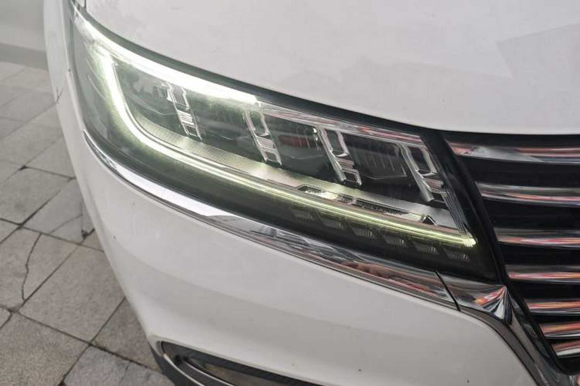 Used Roewe RX5 2019 20T Two-Wheel Drive Automatic 4G Connected Platinum Edition Right Front Headlight