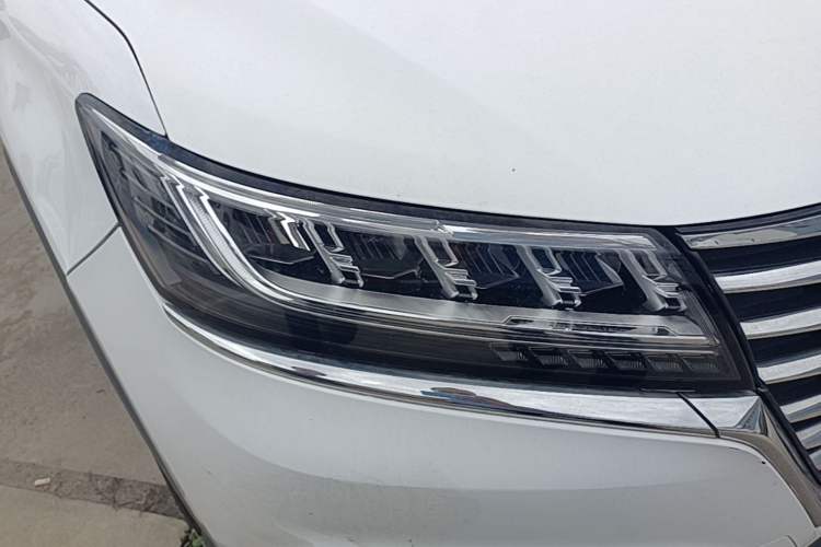 Used Roewe RX5 2019 20T Two-Wheel Drive Manual Ali Smart Network Platinum Edition Right Front Headlight