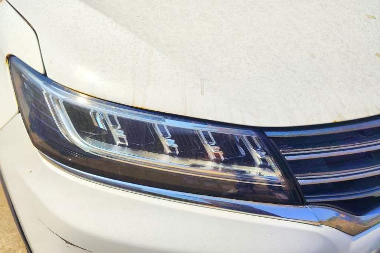 Used Roewe RX5 2019 20T Two-Wheel Drive Automatic 4G Connected Platinum Edition Right Front Headlight