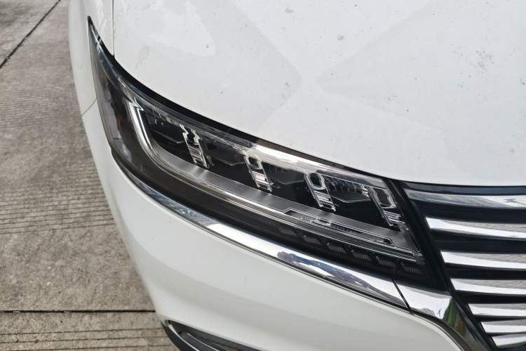 Used Roewe RX5 2019 20T Two-Wheel Drive Automatic Ali Smart Connectivity Platinum Edition Right Front Headlight