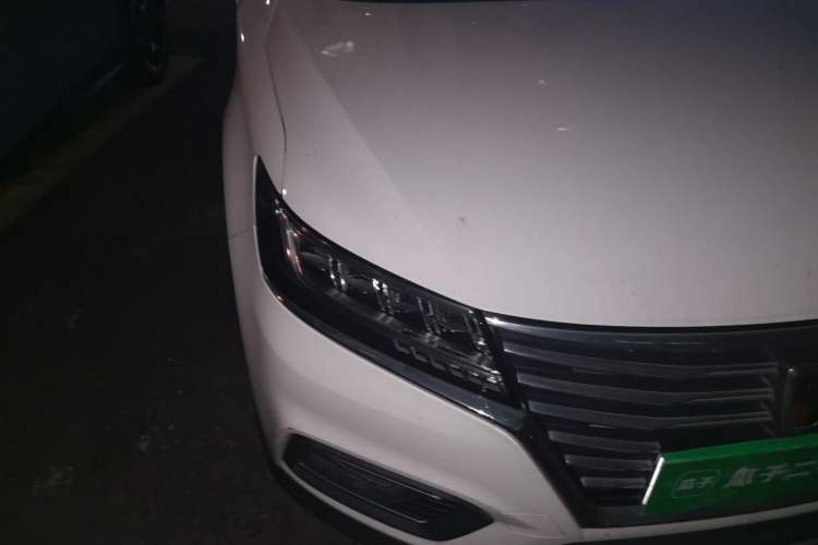 Used Roewe RX5 2019 20T Two-Wheel Drive Automatic Ali Smart Connectivity Platinum Edition Right Front Headlight