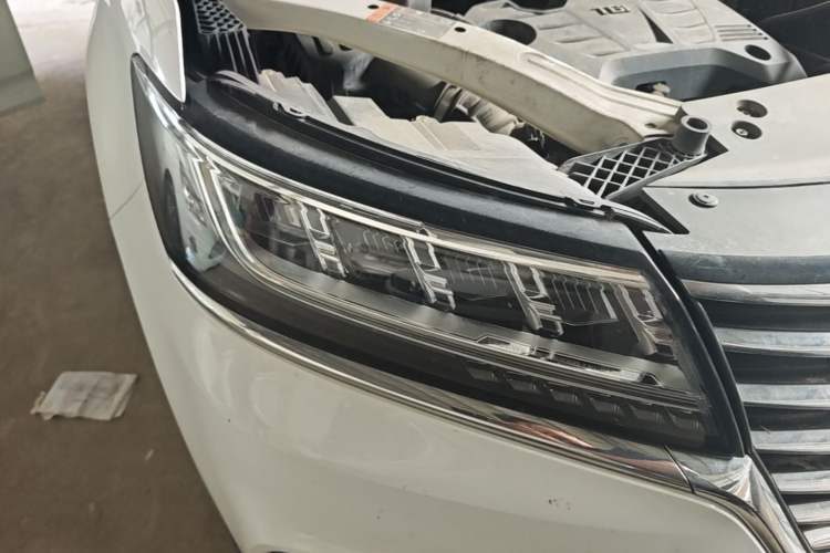 Used Roewe RX5 2019 20T Two-Wheel Drive Automatic Ali Smart Connectivity Platinum Edition Right Front Headlight