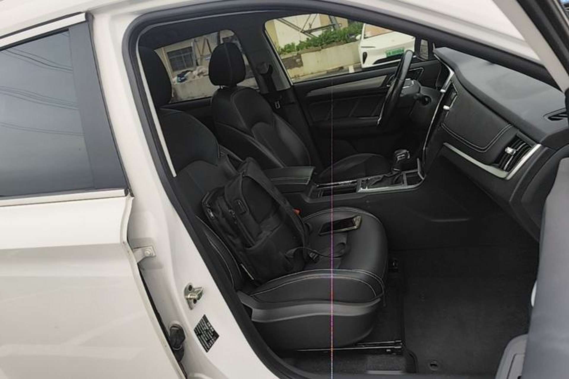 Used Roewe RX5 2019 20T Two-Wheel Drive Automatic Ali Smart Connectivity Platinum Edition Right Front Seat