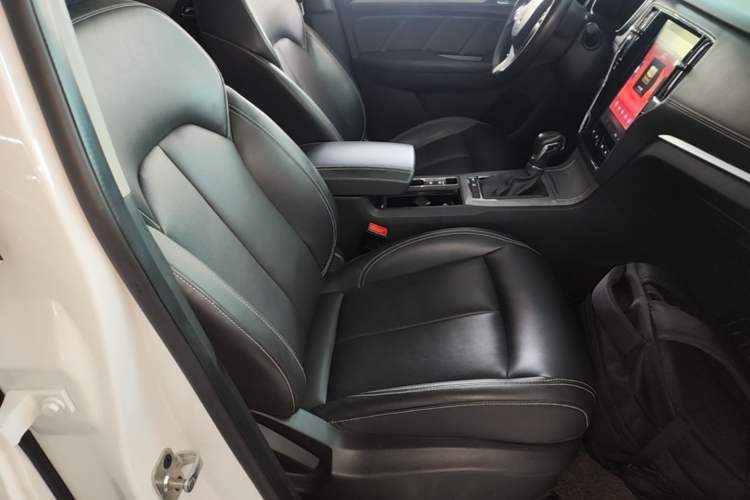 Used Roewe RX5 2019 20T Two-Wheel Drive Automatic 4G Connected Platinum Edition Right Front Seat