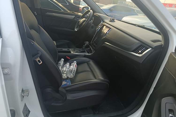 Used Roewe RX5 2019 20T Two-Wheel Drive Automatic Ali Smart Connectivity Platinum Edition Right Front Seat