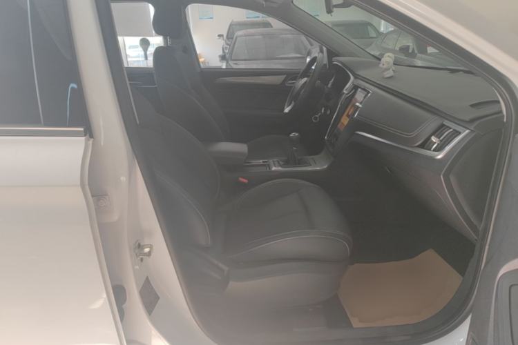 Used Roewe RX5 2019 20T Two-Wheel Drive Manual 4G Connect Platinum Edition Right Front Seat