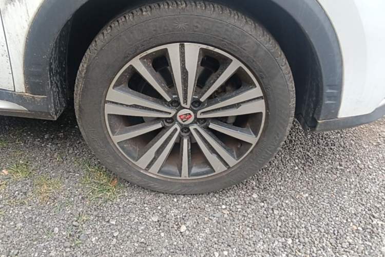 Used Roewe RX5 2019 20T Two-Wheel Drive Automatic Ali Smart Connectivity Platinum Edition Right Front Wheel Hub