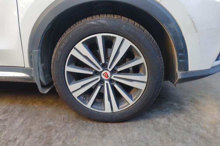Used Roewe RX5 2019 20T Two-Wheel Drive Automatic 4G Connected Platinum Edition Right Front Wheel Hub