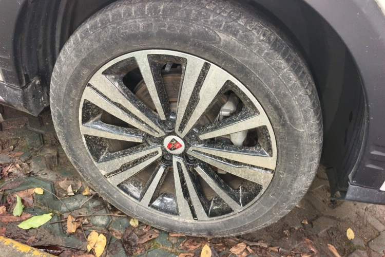 Used Roewe RX5 2019 20T Two-Wheel Drive Automatic 4G Connected Platinum Edition Right Front Wheel Hub