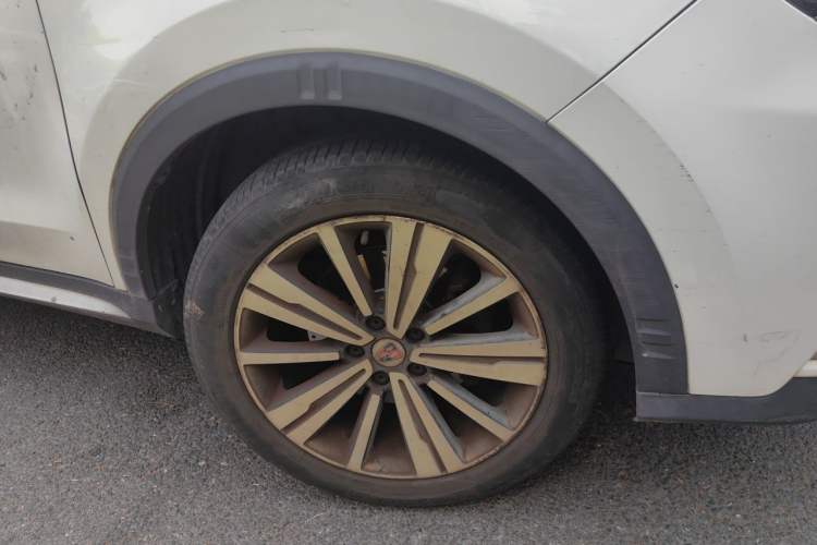 Used Roewe RX5 2019 20T Two-Wheel Drive Manual 4G Connect Platinum Edition Right Front Wheel Hub