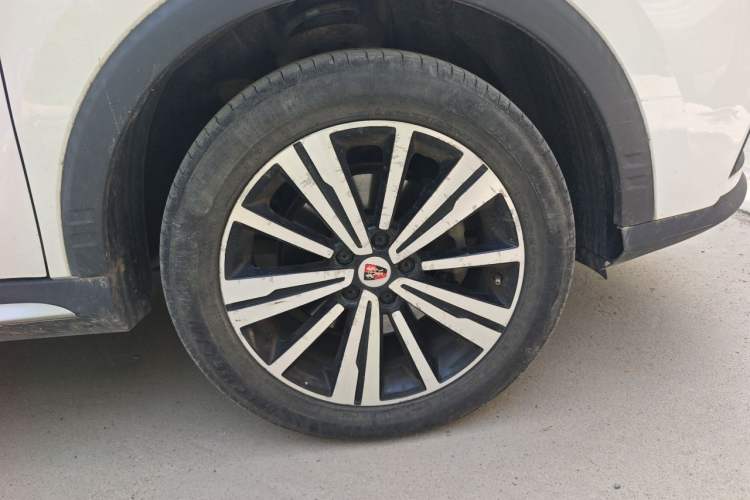 Used Roewe RX5 2019 20T Two-Wheel Drive Automatic 4G Connected Platinum Edition Right Front Wheel Hub
