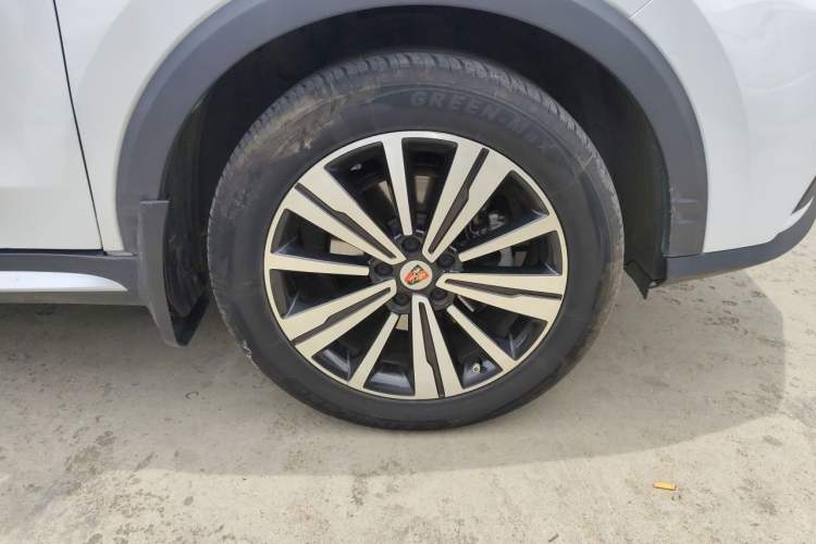 Used Roewe RX5 2019 20T Two-Wheel Drive Automatic 4G Connected Platinum Edition Right Front Wheel Hub