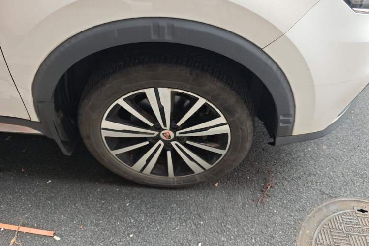 Used Roewe RX5 2019 20T Two-Wheel Drive Automatic Ali Smart Connectivity Platinum Edition Right Front Wheel Hub