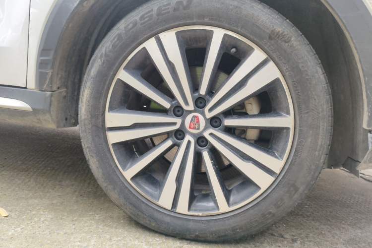 Used Roewe RX5 2019 20T Two-Wheel Drive Manual 4G Connect Platinum Edition Right Front Wheel Hub