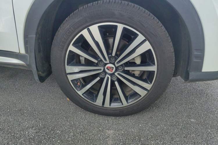 Used Roewe RX5 2019 20T Two-Wheel Drive Automatic 4G Connected Platinum Edition Right Front Wheel Hub