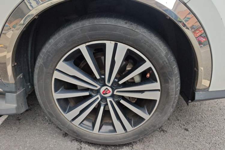 Used Roewe RX5 2019 20T Two-Wheel Drive Automatic 4G Connected Platinum Edition Right Front Wheel Hub