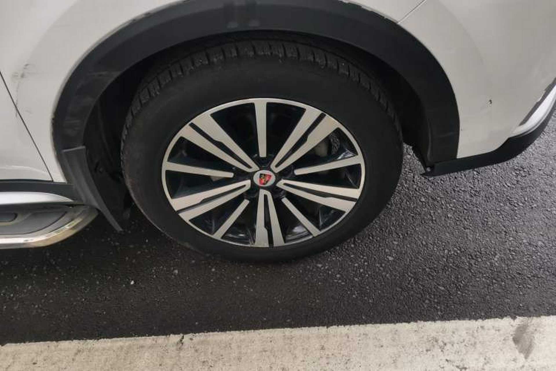 Used Roewe RX5 2019 20T Two-Wheel Drive Automatic 4G Connected Platinum Edition Right Front Wheel Hub