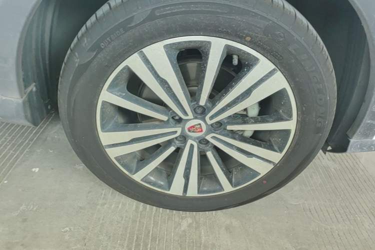 Used Roewe RX5 2019 20T Two-Wheel Drive Automatic 4G Connected Platinum Edition Right Front Wheel Hub