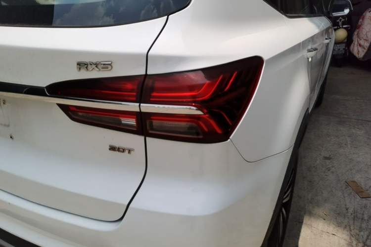 Used Roewe RX5 2019 20T Two-Wheel Drive Automatic 4G Connected Platinum Edition Right Rear Taillight