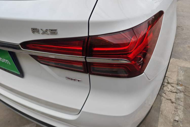 Used Roewe RX5 2019 20T Two-Wheel Drive Automatic 4G Connected Platinum Edition Right Rear Taillight