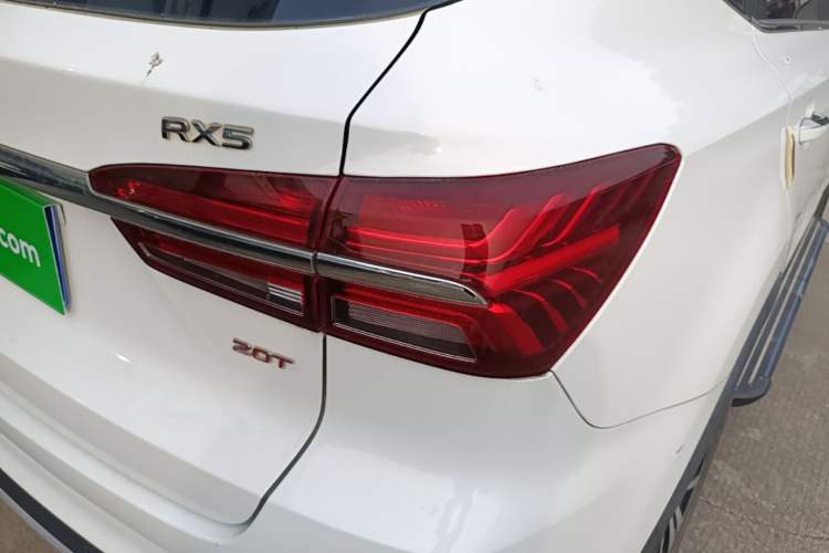 Used Roewe RX5 2019 20T Two-Wheel Drive Automatic 4G Connected Platinum Edition Right Rear Taillight