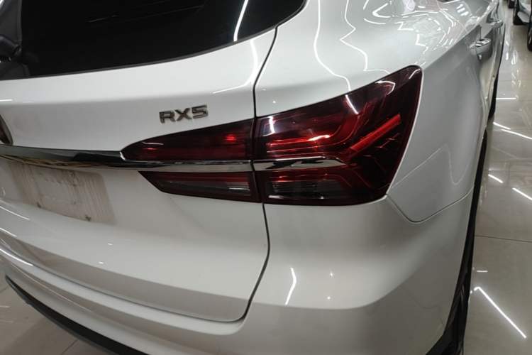 Used Roewe RX5 2019 20T Two-Wheel Drive Automatic 4G Connected Platinum Edition Right Rear Taillight