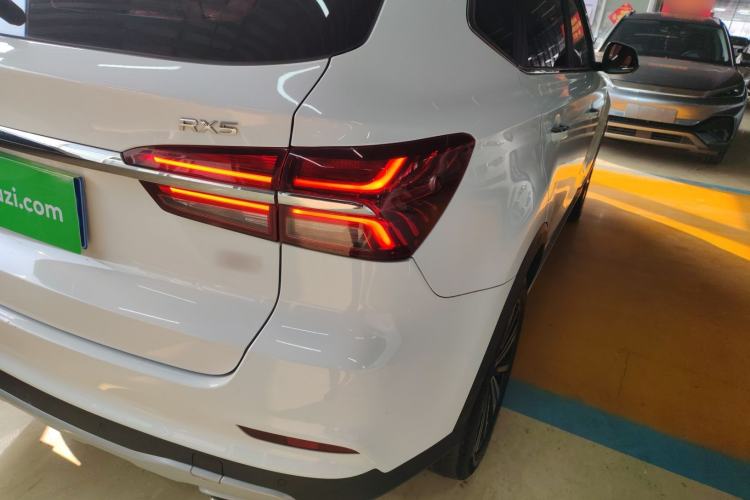 Used Roewe RX5 2019 20T Two-Wheel Drive Automatic 4G Connected Platinum Edition Right Rear Taillight