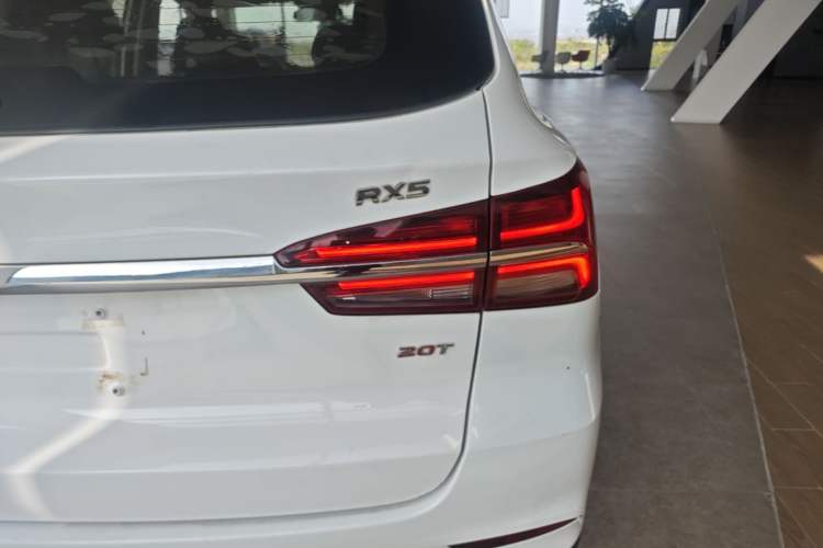 Used Roewe RX5 2019 20T Two-Wheel Drive Automatic Ali Smart Connectivity Platinum Edition Right Rear Taillight
