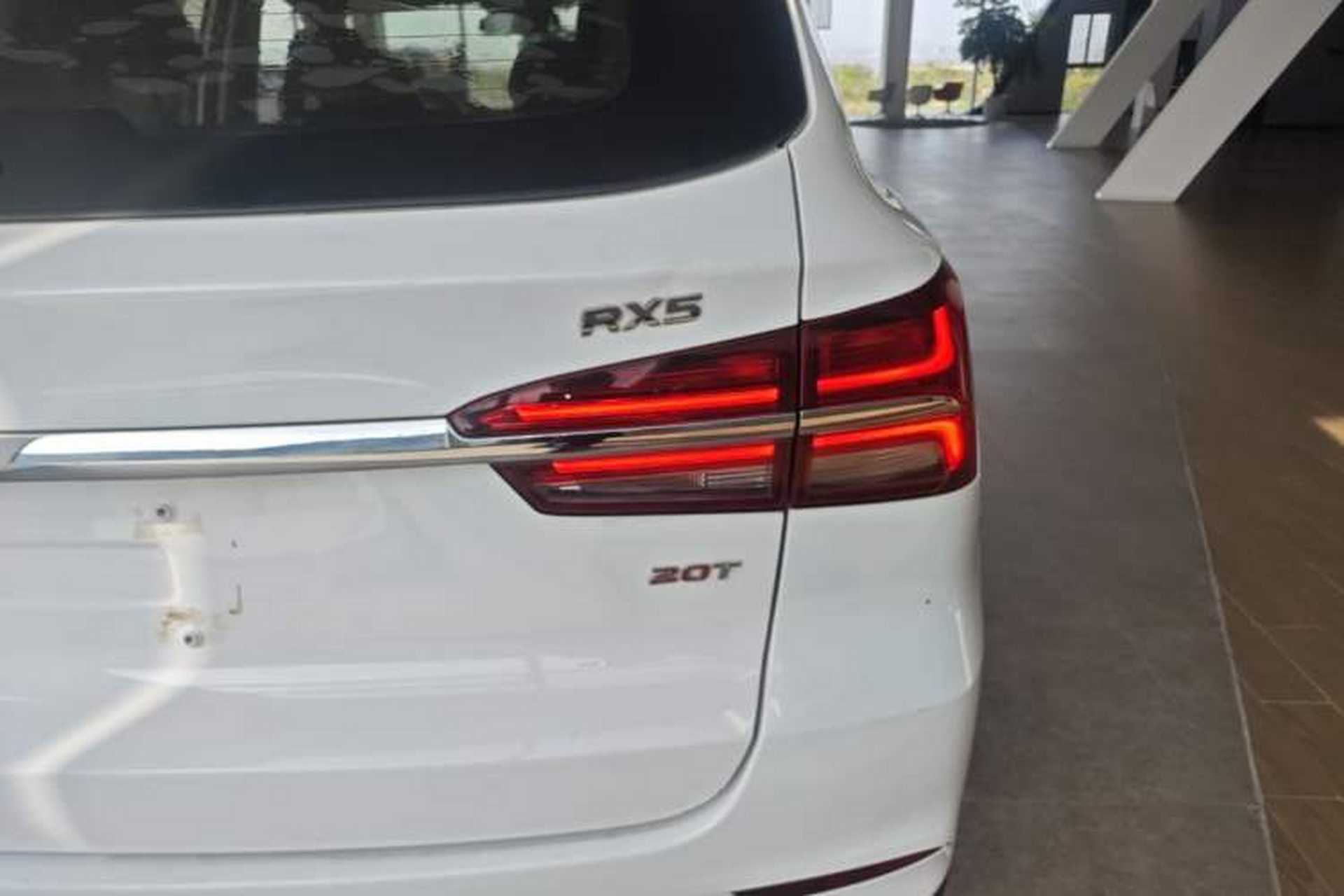 Used Roewe RX5 2019 20T Two-Wheel Drive Automatic Ali Smart Connectivity Platinum Edition Right Rear Taillight