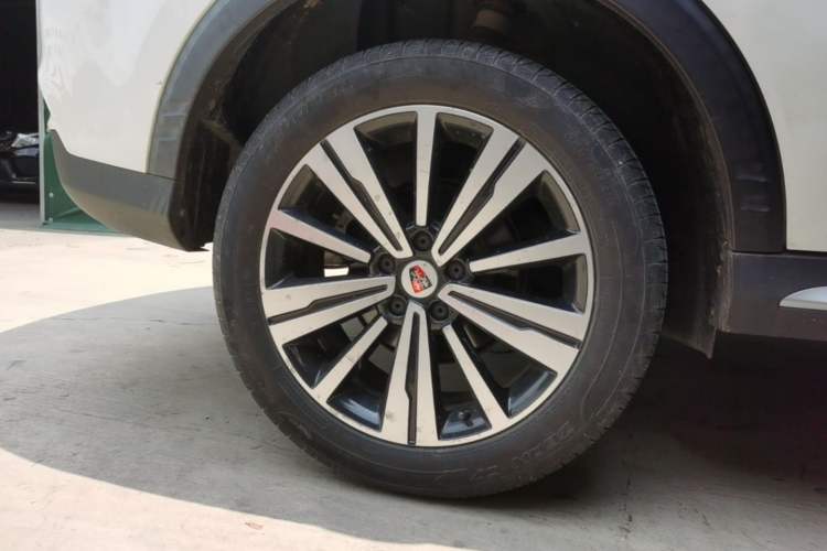 Used Roewe RX5 2019 20T Two-Wheel Drive Automatic 4G Connected Platinum Edition Right Rear Wheel Hub