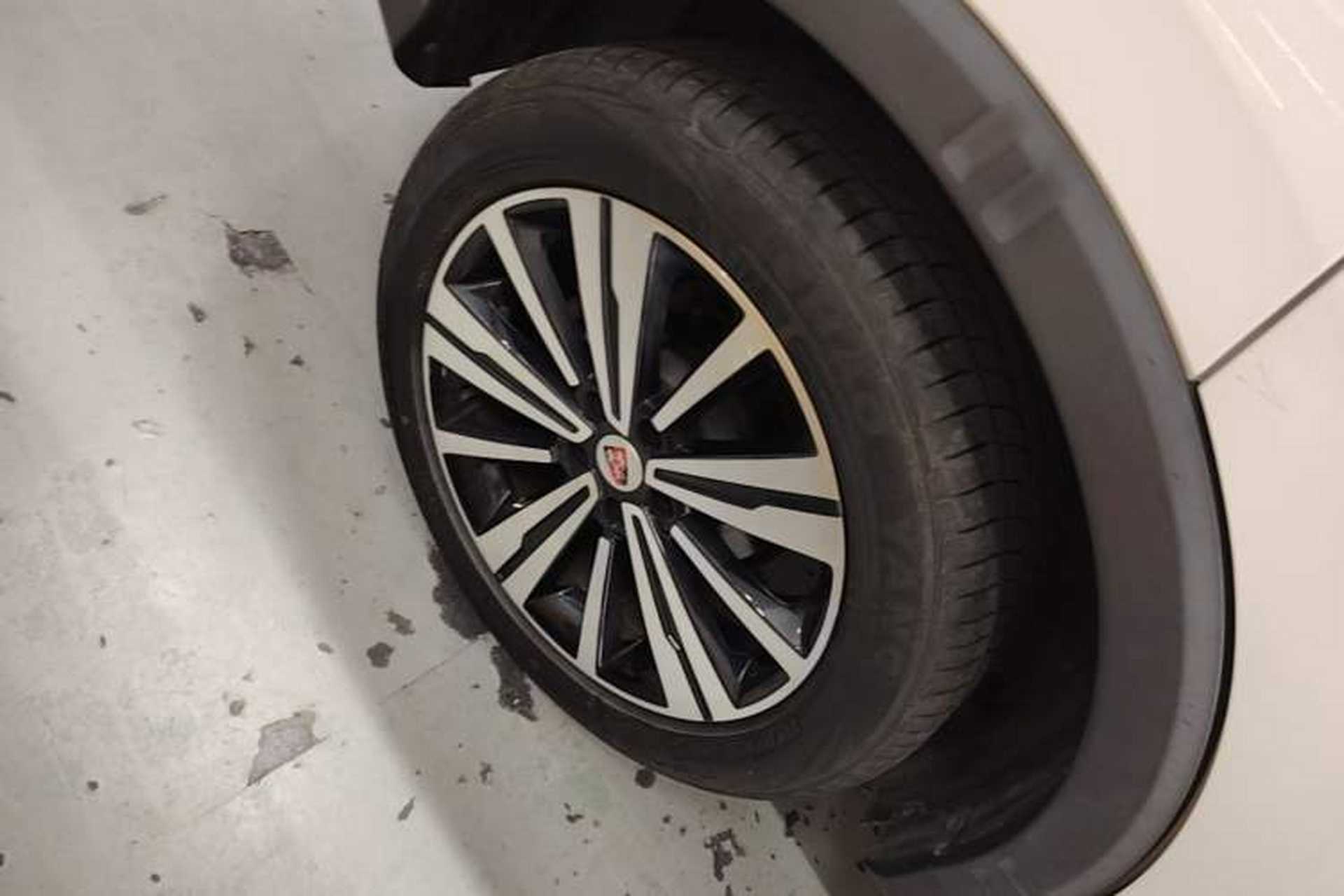 Used Roewe RX5 2019 20T Two-Wheel Drive Automatic 4G Connected Platinum Edition Right Rear Wheel Hub