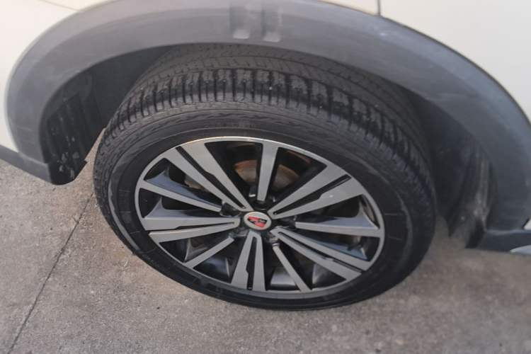 Used Roewe RX5 2019 20T Two-Wheel Drive Automatic 4G Connected Platinum Edition Right Rear Wheel Hub
