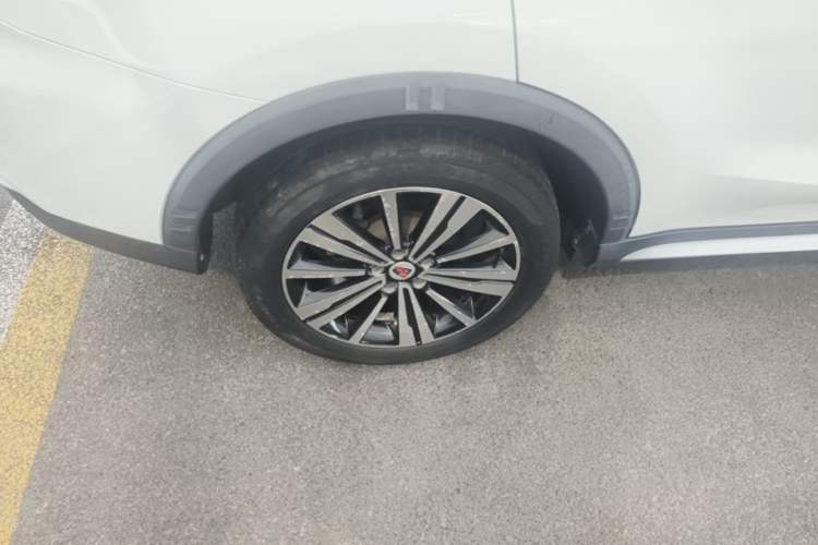 Used Roewe RX5 2019 20T Two-Wheel Drive Manual Ali Smart Network Platinum Edition Right Rear Wheel Hub