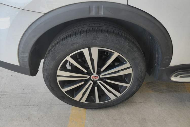 Used Roewe RX5 2019 20T Two-Wheel Drive Automatic 4G Connected Platinum Edition Right Rear Wheel Hub