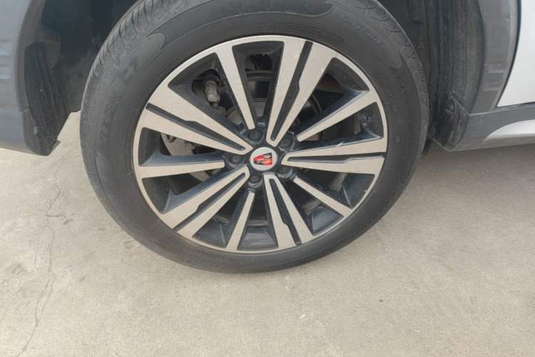 Used Roewe RX5 2019 20T Two-Wheel Drive Automatic 4G Connected Platinum Edition Right Rear Wheel Hub