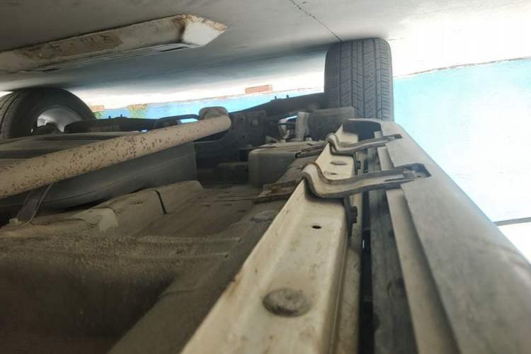 Used Roewe RX5 2019 20T Two-Wheel Drive Automatic Ali Smart Connectivity Platinum Edition Right Side Sill