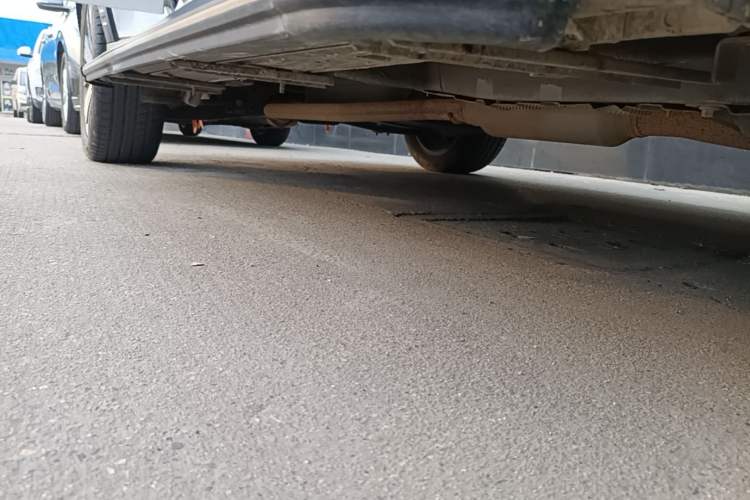 Used Roewe RX5 2019 20T Two-Wheel Drive Automatic 4G Connected Platinum Edition Right Side Sill
