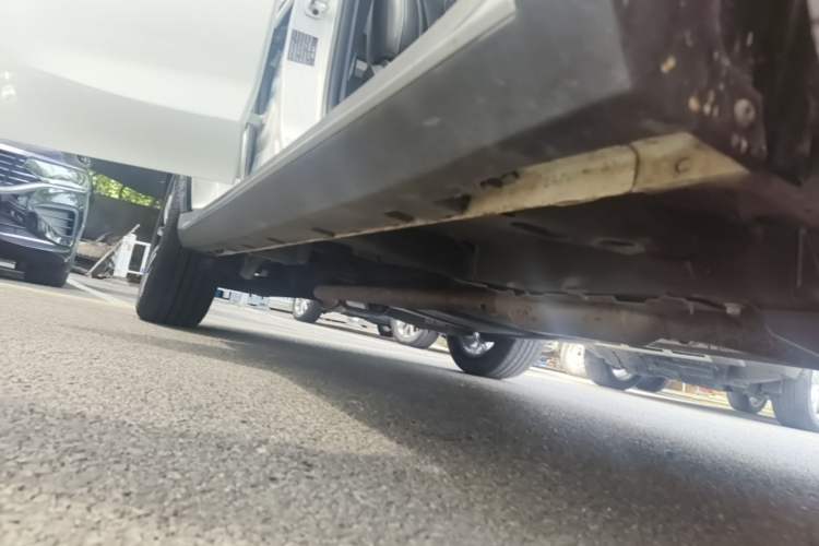 Used Roewe RX5 2019 20T Two-Wheel Drive Manual Ali Smart Network Platinum Edition Right Side Sill