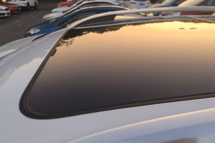 Used Roewe RX5 2019 20T Two-Wheel Drive Automatic 4G Connected Platinum Edition Roof