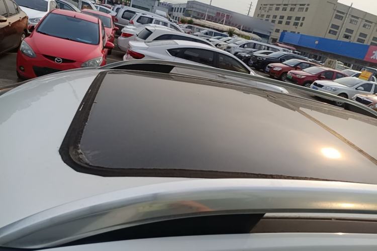 Used Roewe RX5 2019 20T Two-Wheel Drive Automatic 4G Connected Platinum Edition Roof