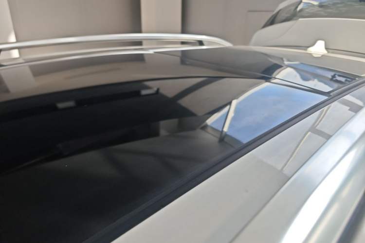 Used Roewe RX5 2019 20T Two-Wheel Drive Automatic Ali Smart Connectivity Platinum Edition Roof