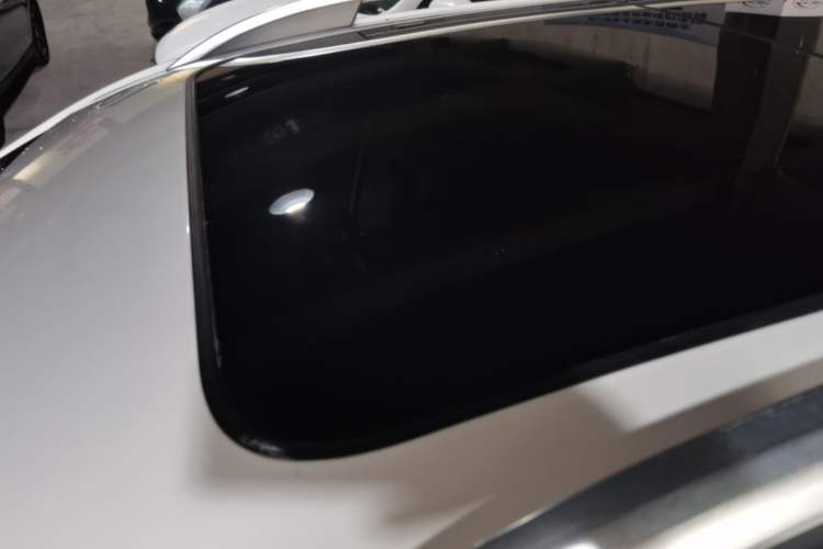 Used Roewe RX5 2019 20T Two-Wheel Drive Automatic Ali Smart Connectivity Platinum Edition Roof