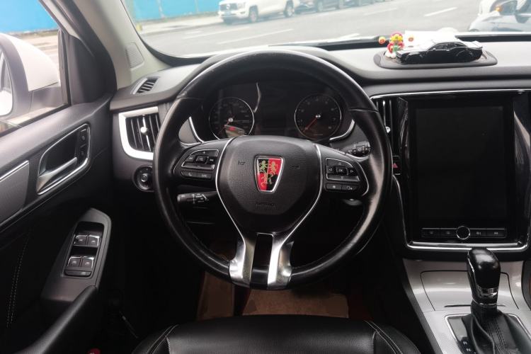 Used Roewe RX5 2019 20T Two-Wheel Drive Automatic 4G Connected Platinum Edition Steering Wheel