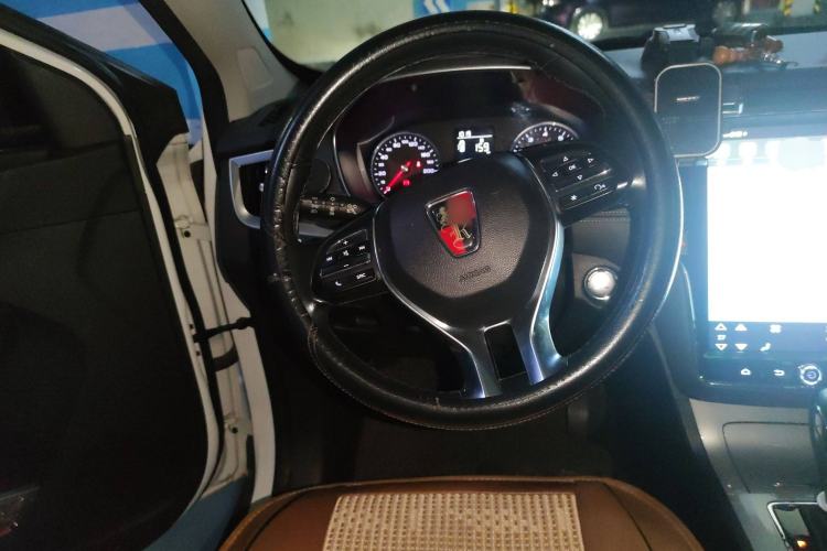 Used Roewe RX5 2019 20T Two-Wheel Drive Automatic 4G Connected Platinum Edition Steering Wheel