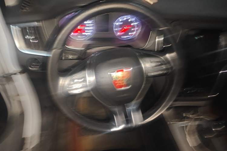 Used Roewe RX5 2019 20T Two-Wheel Drive Manual 4G Connect Platinum Edition Steering Wheel