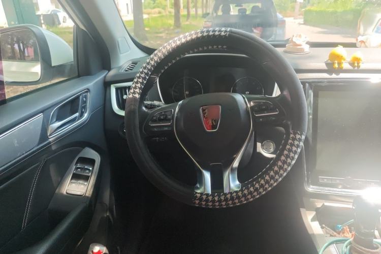 Used Roewe RX5 2019 20T Two-Wheel Drive Automatic 4G Connected Platinum Edition Steering Wheel