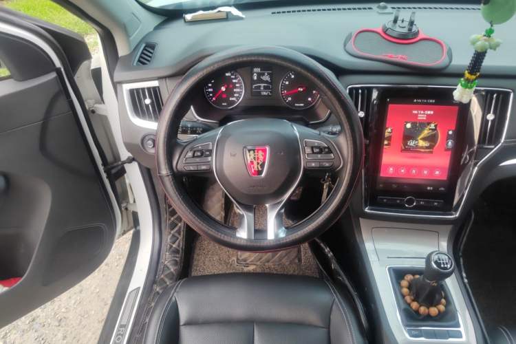 Used Roewe RX5 2019 20T Two-Wheel Drive Manual 4G Connect Platinum Edition Steering Wheel