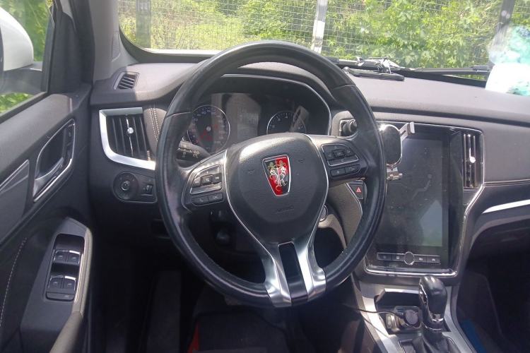 Used Roewe RX5 2019 20T Two-Wheel Drive Automatic 4G Connected Platinum Edition Steering Wheel
